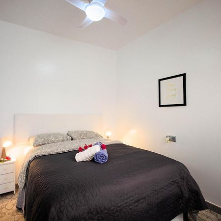 Blue Heaven Apartment Торевиеха Екстериор снимка