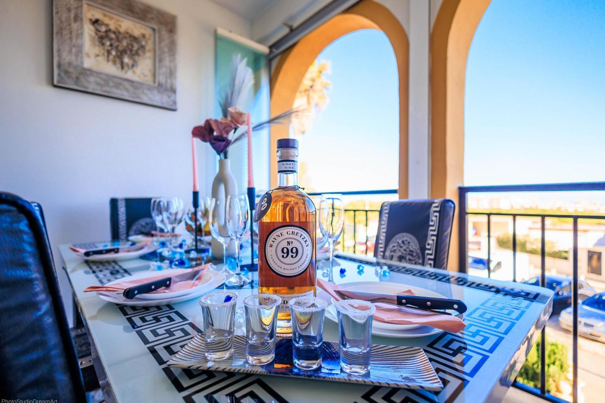 Blue Heaven Apartment Торевиеха Екстериор снимка