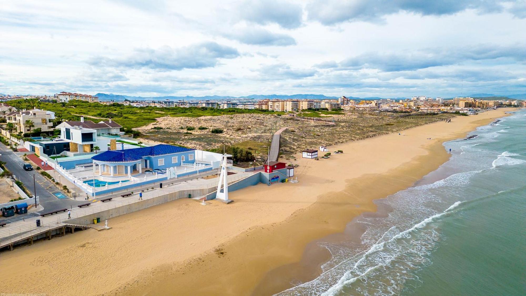 Blue Heaven Apartment Торевиеха Екстериор снимка