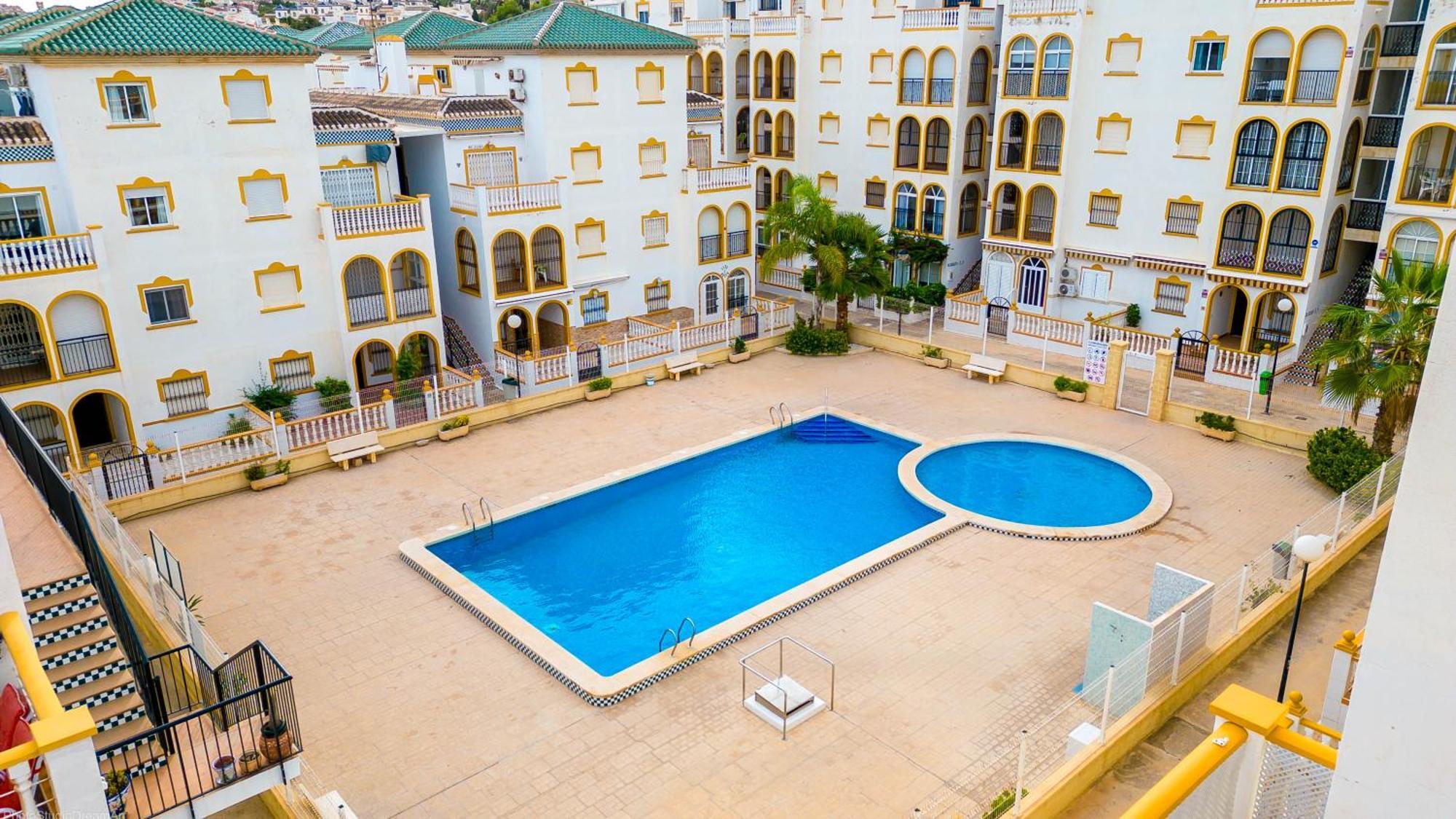 Blue Heaven Apartment Торевиеха Екстериор снимка